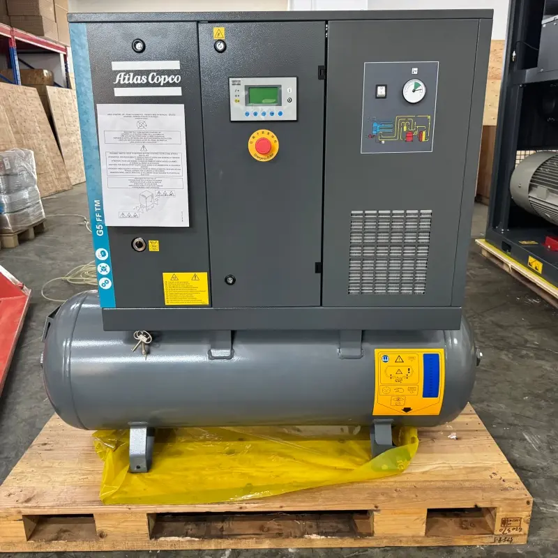 Comhbhrúiteoir Scriú Instealladh Ola Atlas Copco G5 FF 5.5 kW 7.5 HP Fíor-Thriomadóir Comhtháite